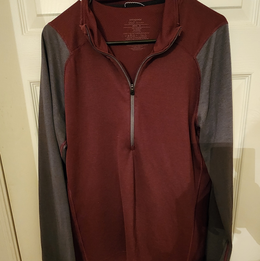 Mens Patagonia Workout Pullover- Medium